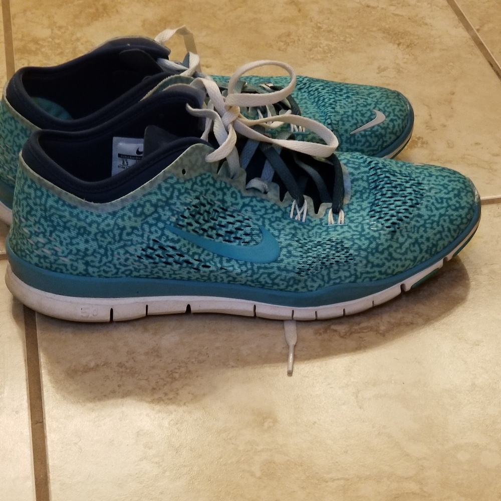 Nike running shoes - teal